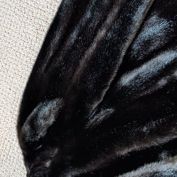 GRANDELLA II Styled By Sportowne VTG fur coat in a beautiful Dark Brown 12 - Picture 15 of 16